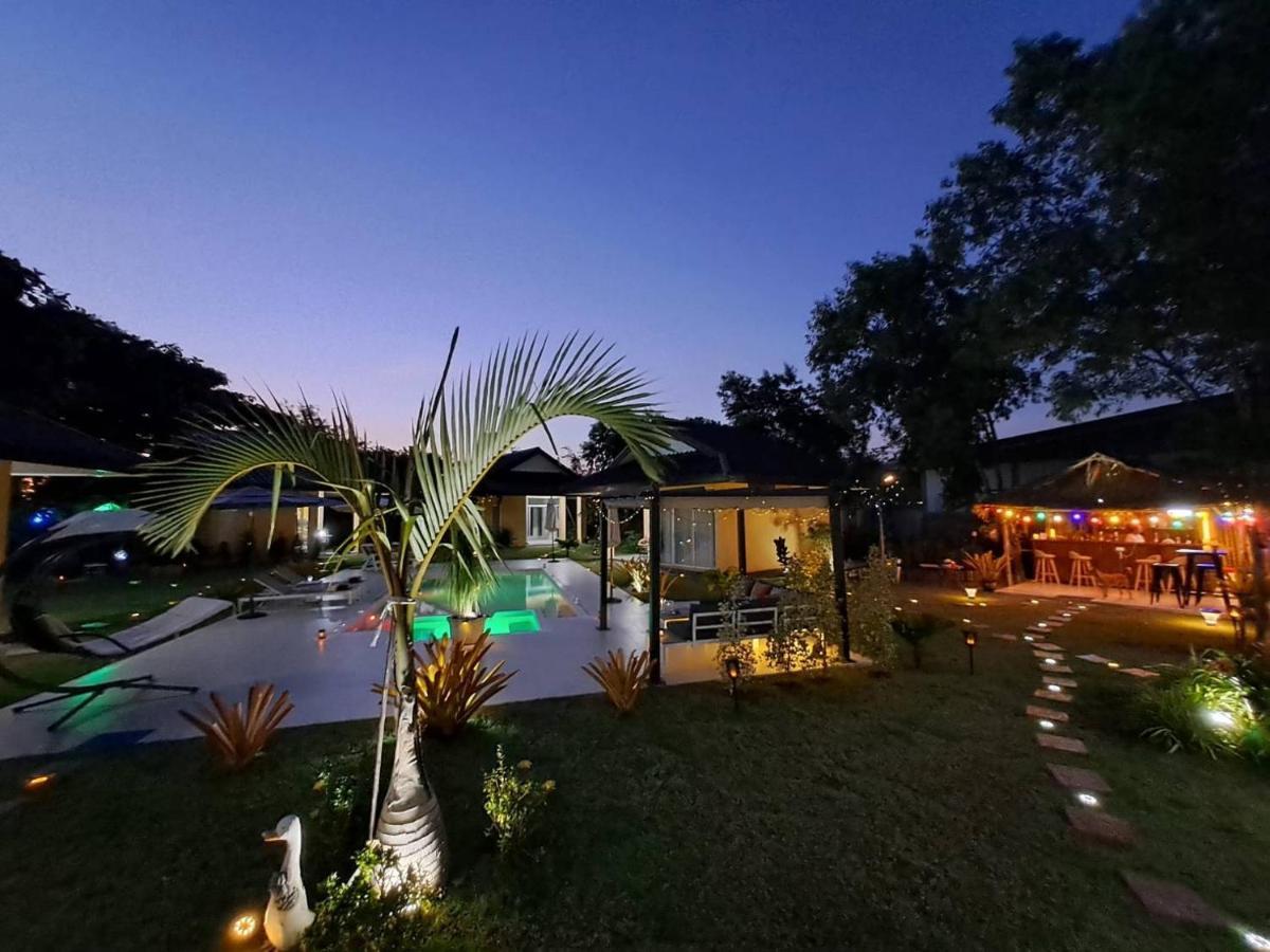 Pool Villa, Resort, Mae Ramphueng Beach, Ban Phe, Rayong, Residence M Thailand (Adults Only) Ban Chamrung Exteriör bild