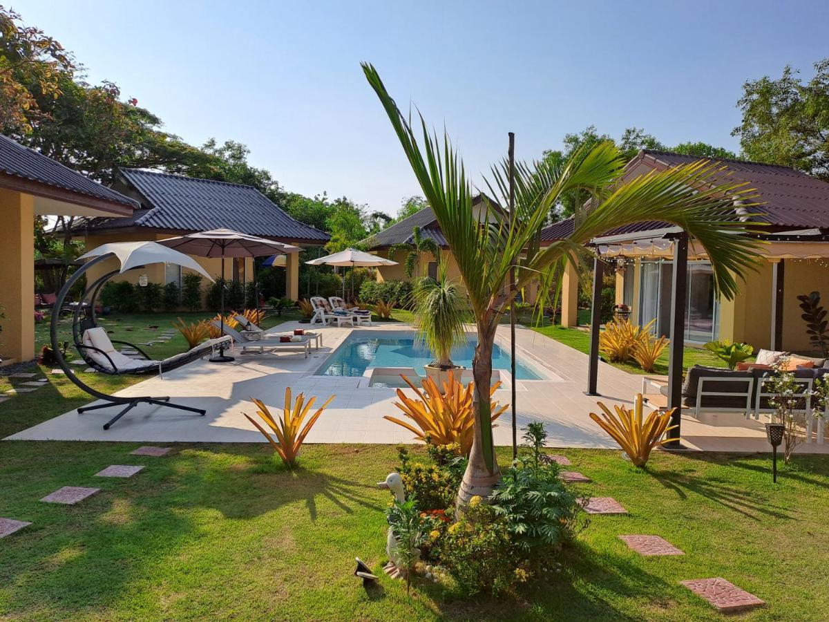 Pool Villa, Resort, Mae Ramphueng Beach, Ban Phe, Rayong, Residence M Thailand (Adults Only) Ban Chamrung Exteriör bild