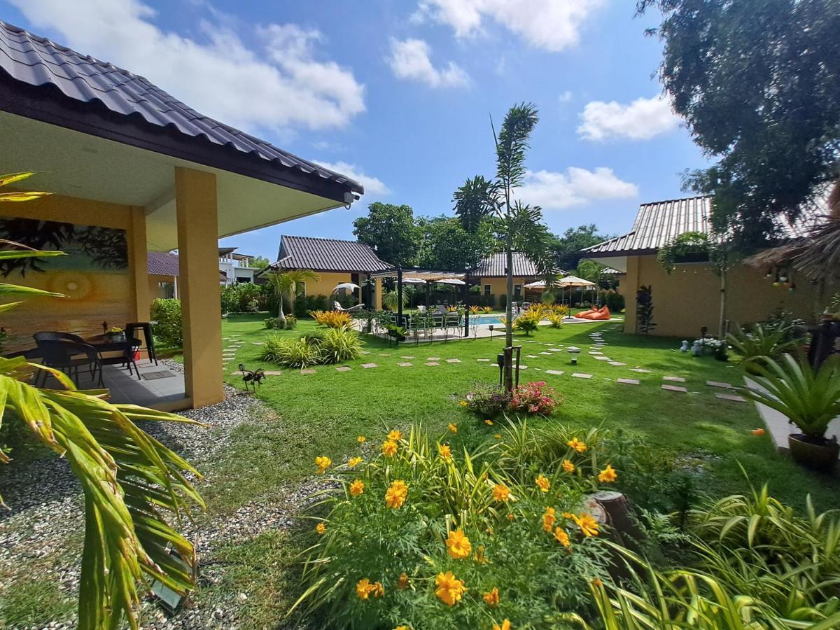 Pool Villa, Resort, Mae Ramphueng Beach, Ban Phe, Rayong, Residence M Thailand (Adults Only) Ban Chamrung Exteriör bild